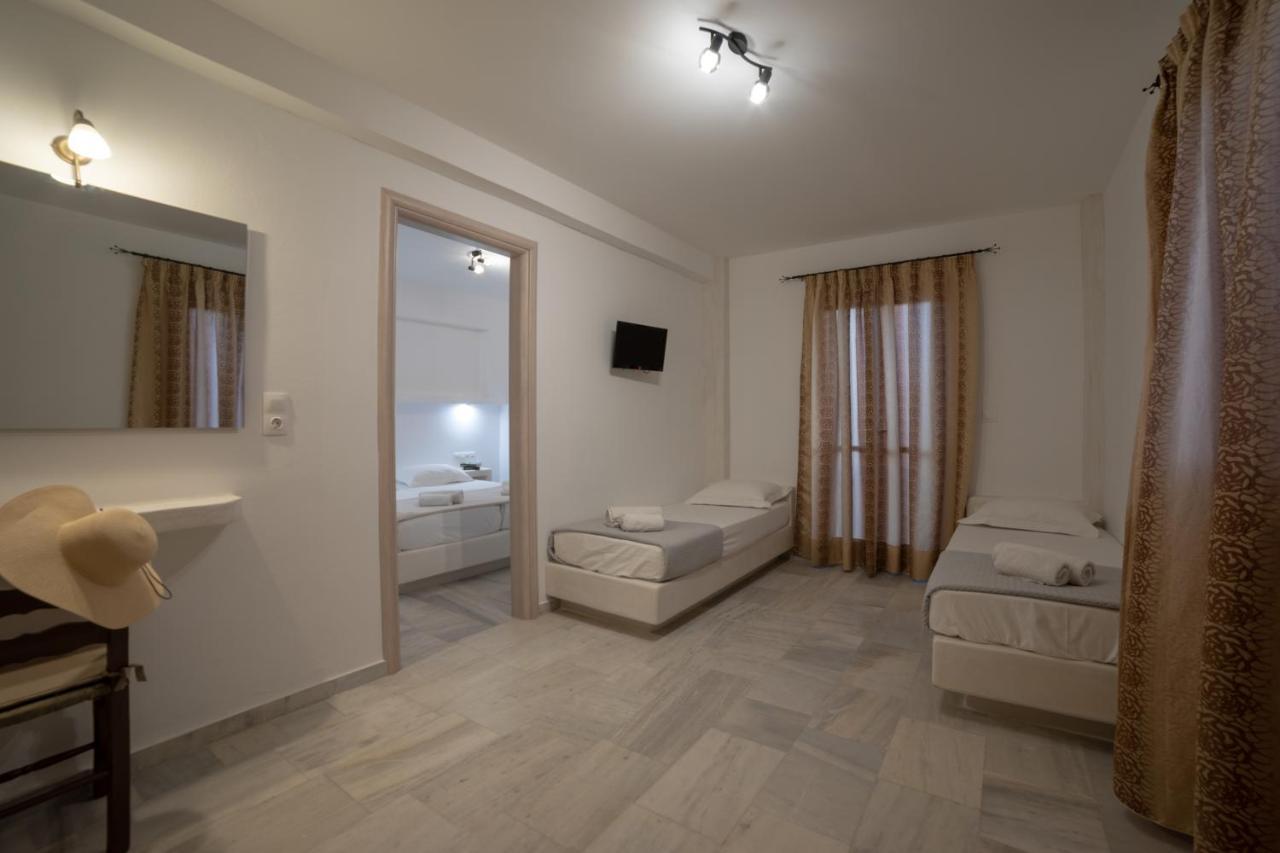 Aphrodite Hotel & Apartments Chora  Exterior photo